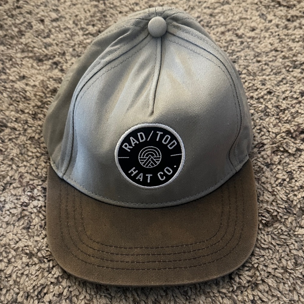 Two-Tone Gray and Brown Baseball Cap